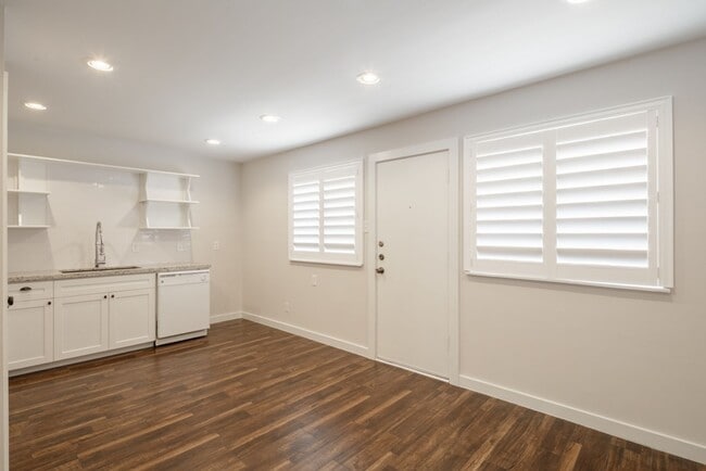 Building Photo - Move-in Ready Home for Lease by The Galleria!
