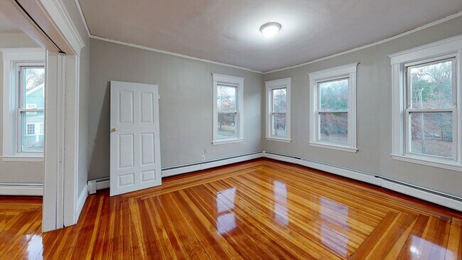 Building Photo - 1011 Washington St