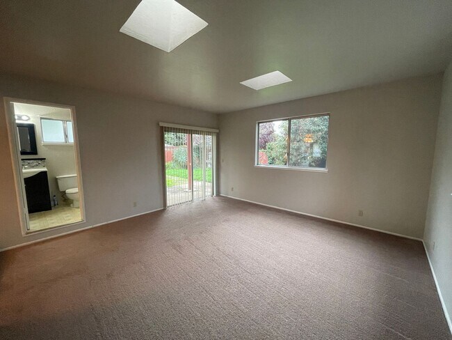 Building Photo - MUST SEE! BEAUTIFUL 3 BEDROOM 2 BATH HOME IN HAYWARD CA!!!