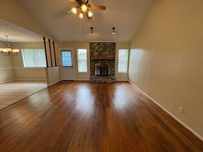 Building Photo - 4-Bedroom House for Rent in Killeen