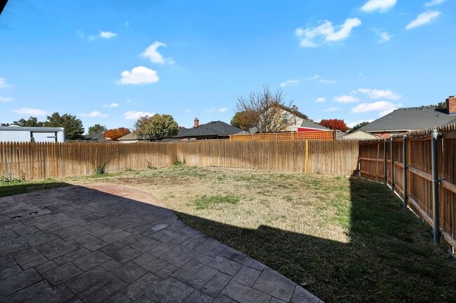 Building Photo - 8305 Challenge Dr