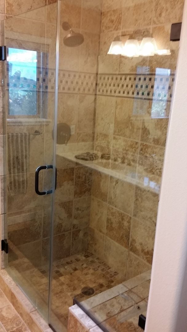 Building Photo - Solar Electric! Exquisite Executive home, beautifully upgraded, pet friendly, and more!