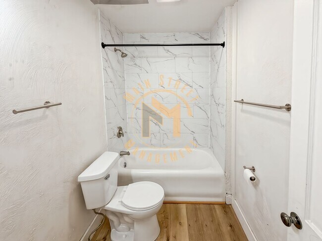 Building Photo - 1311 Madison St