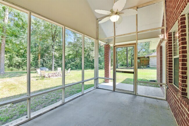 Building Photo - 165 Magnolia Bend