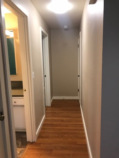 Building Photo - Twin Courts Apartments