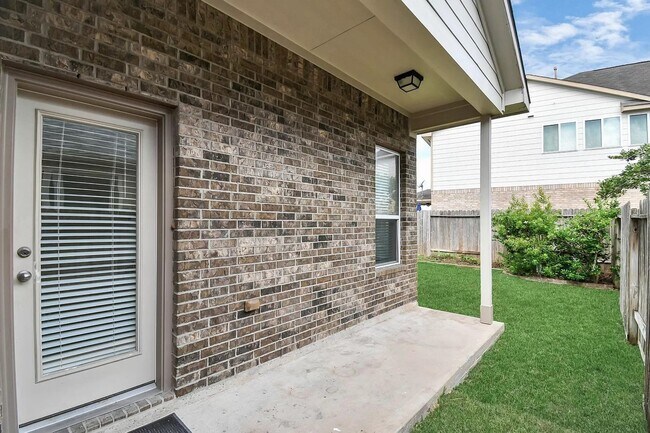 Building Photo - 6315 Bain Dr