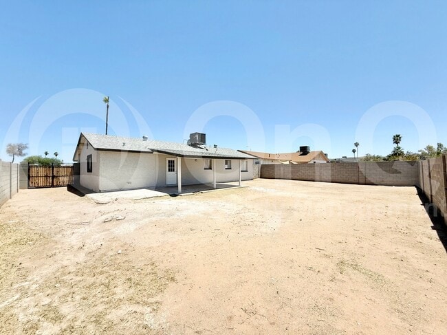 Building Photo - 6402 S 42nd St