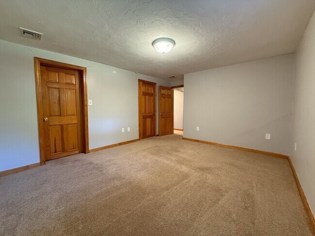 Building Photo - 26 Hammond Pond Pkwy