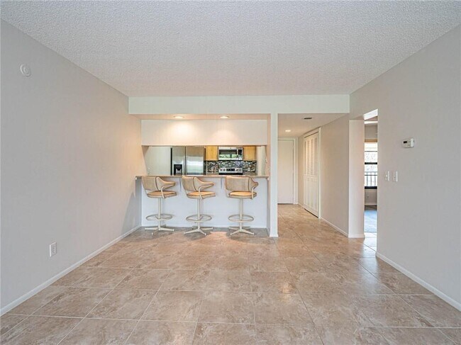 Building Photo - 28 Plantation Dr