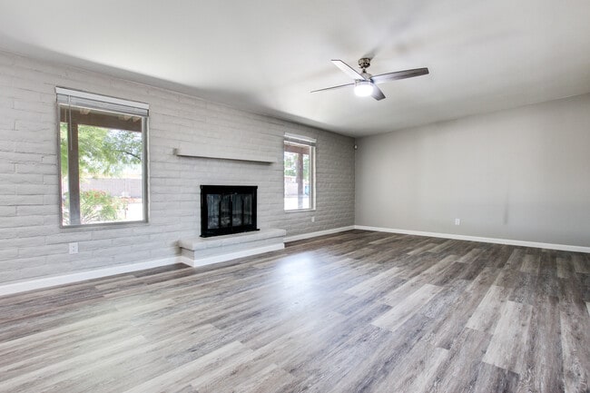 Building Photo - 3202 S Clinton Ave