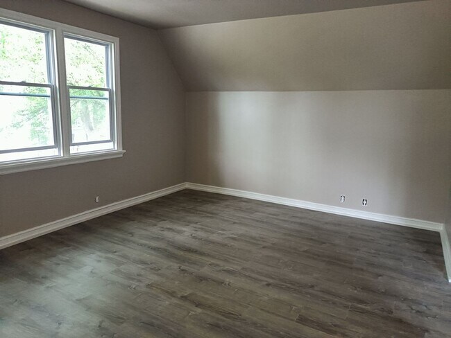 Building Photo - 3527 N 9th St