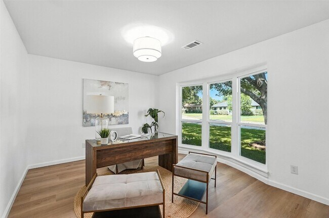 Building Photo - 4303 Blackheath Rd
