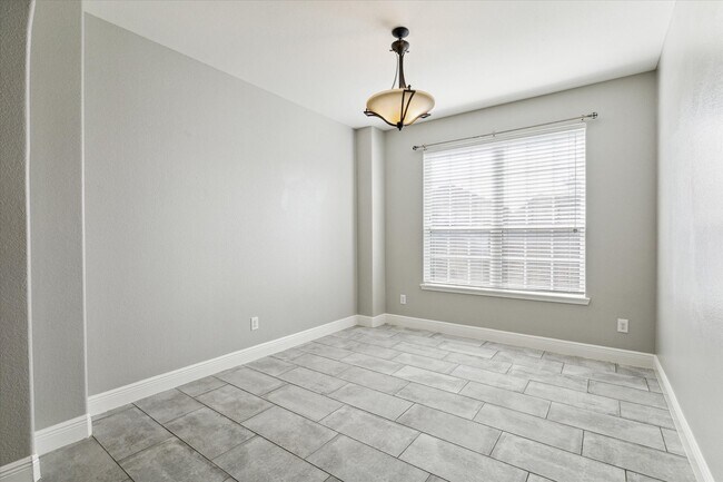 Building Photo - 6159 Flint Ct
