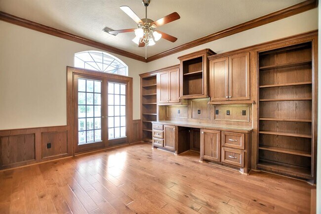 Building Photo - 6615 Butler Oaks Ct
