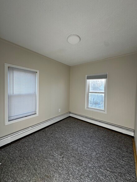 Room #1 - 11-2 Highland St