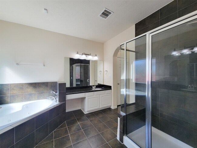 Building Photo - 26307 Langdon Ct