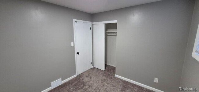 Building Photo - 6253 Cramlane Dr