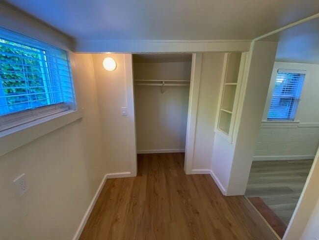 Building Photo - 245-249 Walnut Street