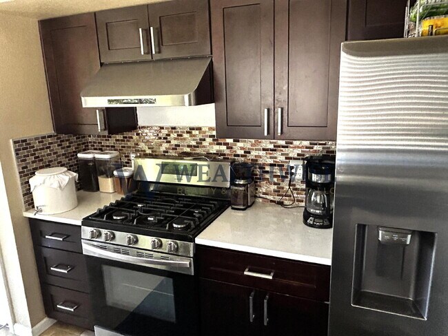 Building Photo - Luxurious 2 Bedroom 2 Bath Home for Rent in Sun City, Oro Valley 14286 N Wisteria Way, Oro Valley...