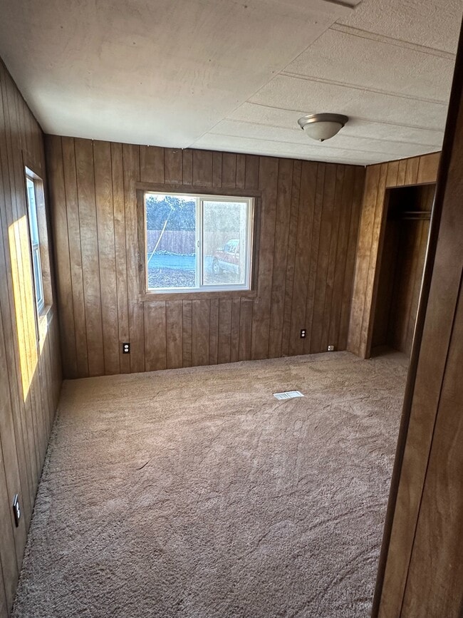 Building Photo - 1683 Birch St