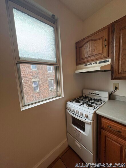 Building Photo - 11 Scottfield Rd