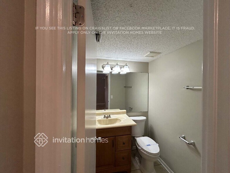 Building Photo - 3915 Penrod Ln