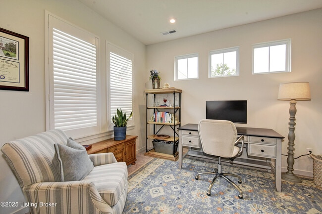 Building Photo - 3407 Grassland Ct