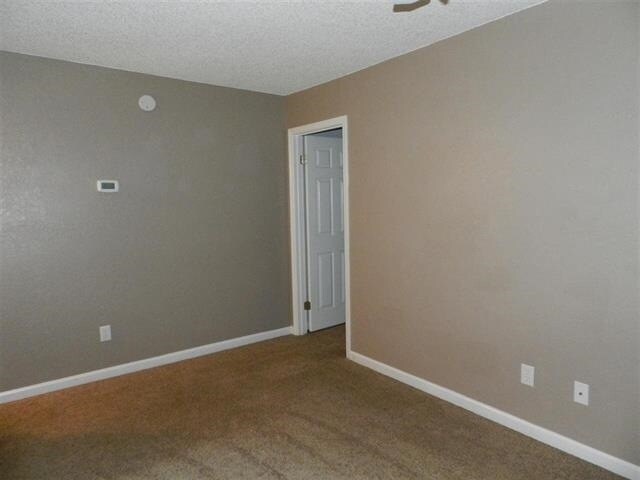 Building Photo - 3404 Daylily Ln