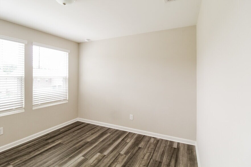 Building Photo - 3954 Kendrick Cir