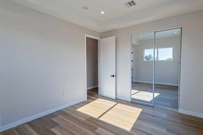 Building Photo - 5517 Glennie Ln