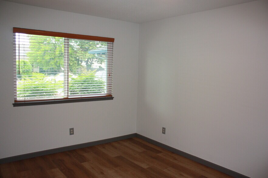 Building Photo - 1032 Friar St