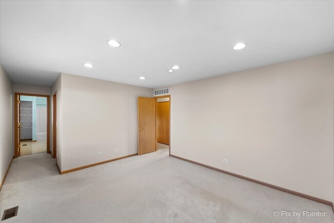 Building Photo - 1065 Port Royal Rd