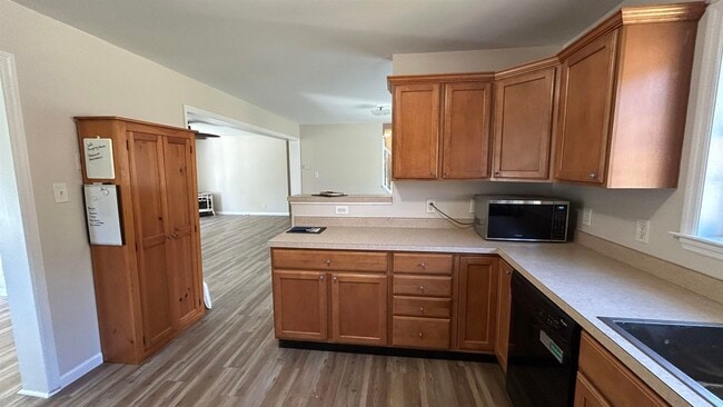 Building Photo - 16 Nickalicia Way