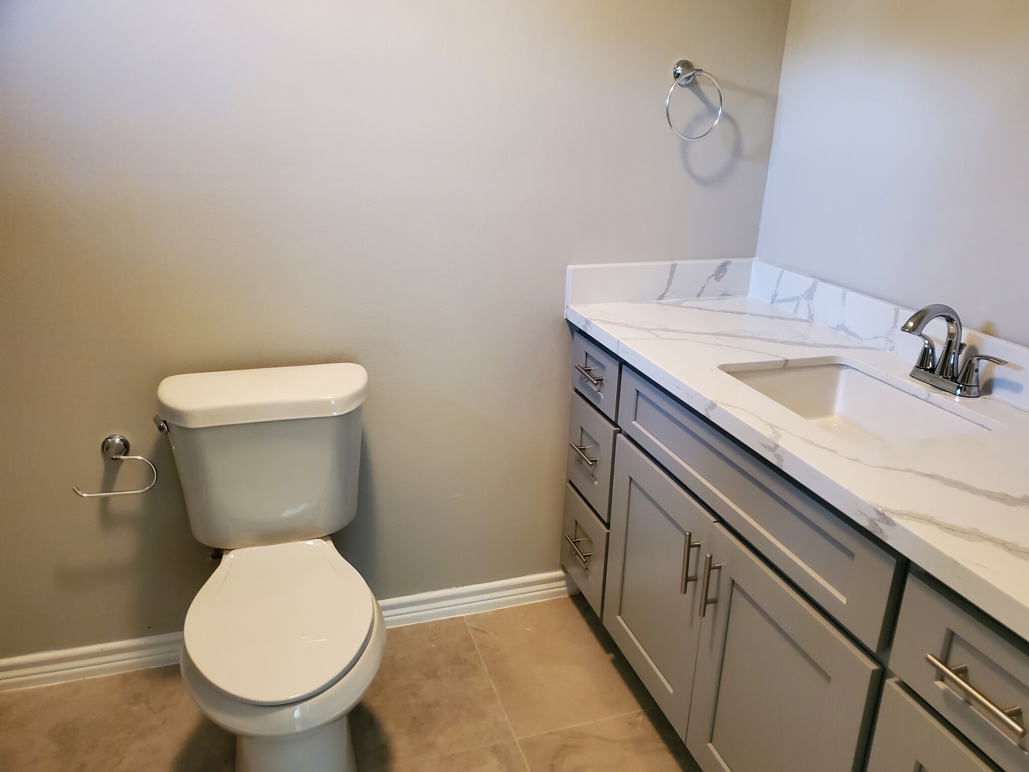Newly renovated bathroom - 1722 Tabor St