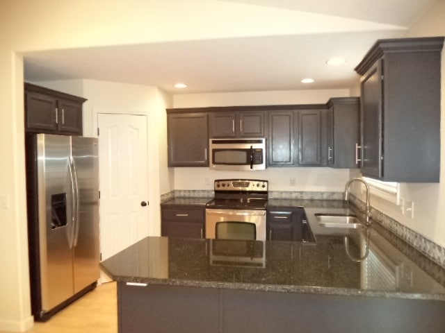 Building Photo - 2360 N Grey Hawk Ave