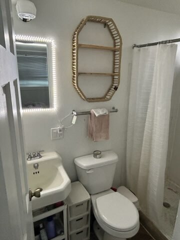 Building Photo - 965 NE C St