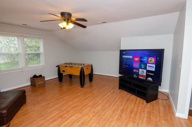 Building Photo - 306 Wedgewood Ct
