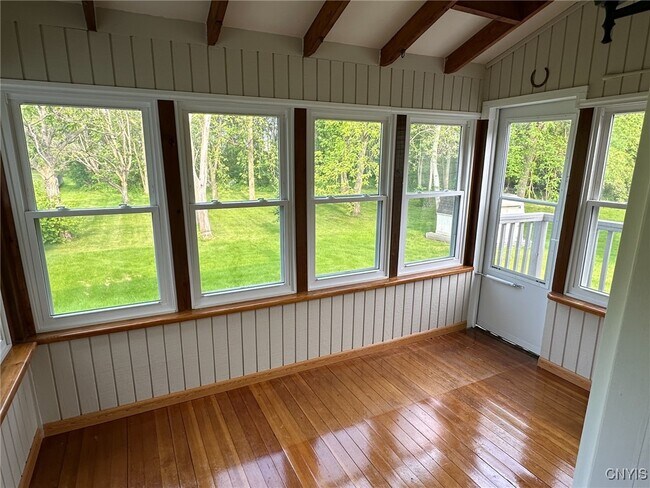Building Photo - 6846 Crystalwood Dr