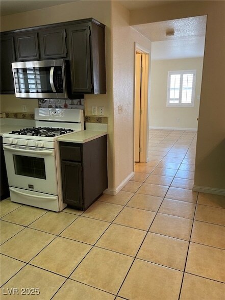 Building Photo - 9300 Cool Creek Ave