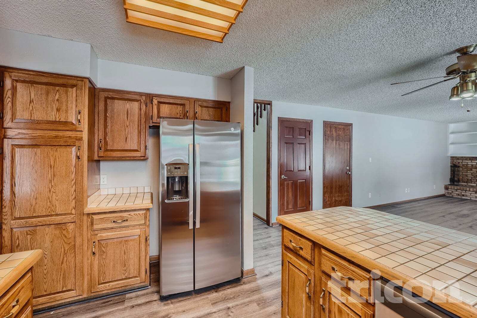 Building Photo - 6591 N Windmont Ave