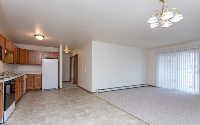 Building Photo - 2 Bedroom Upper in Antigo