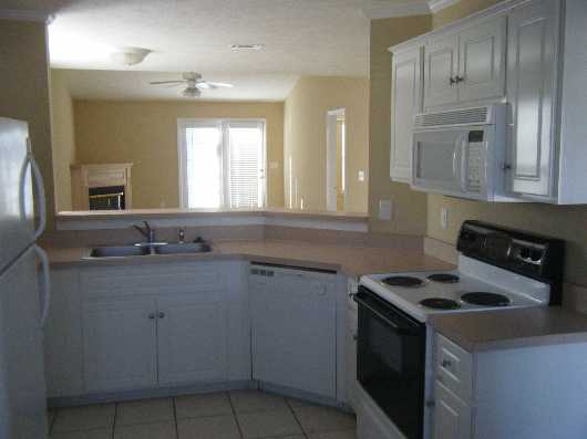 Building Photo - Available Mid August! Centrally Located To...