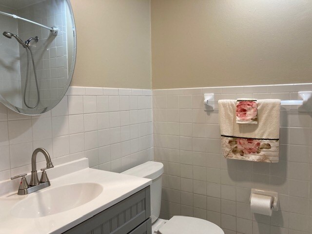 Building Photo - 19 Conger Ave