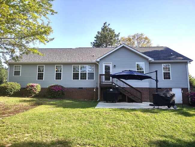 View of house from backyard - 173 Bellhaven Dr