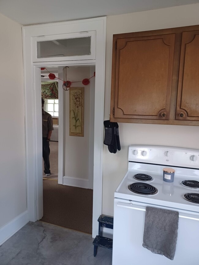 Building Photo - 18 E Clifford St