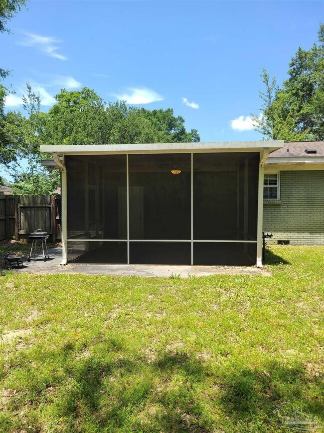 Building Photo - 6666 Allyn Way