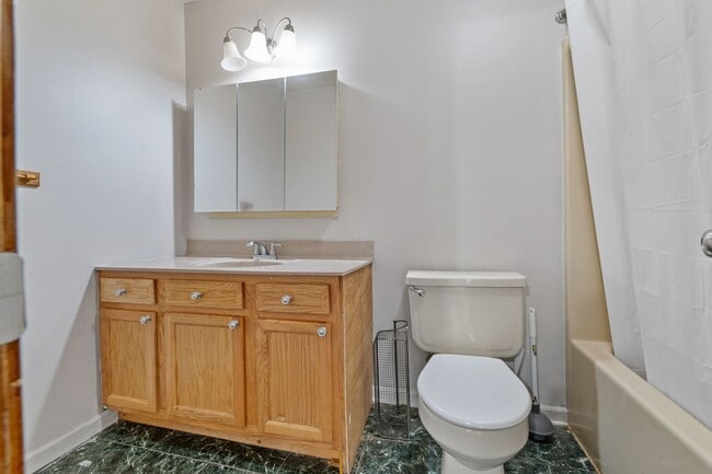 Building Photo - 3/2 Sherwood