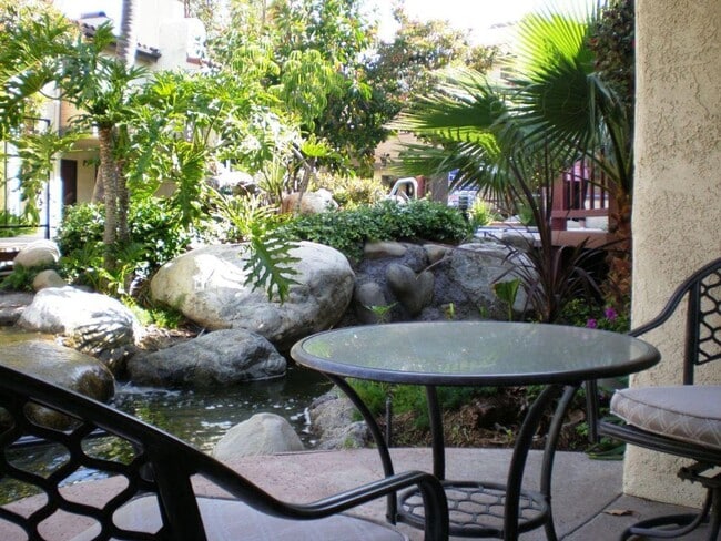 Building Photo - Camarillo 2 Bedroom Condo