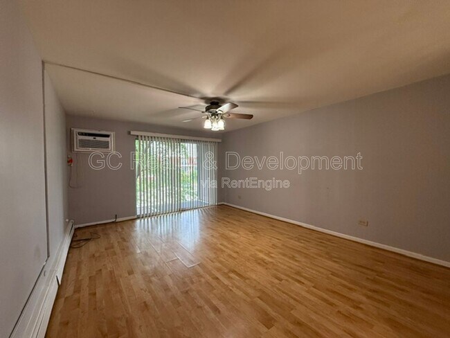 Building Photo - 1180 Meadow Ln