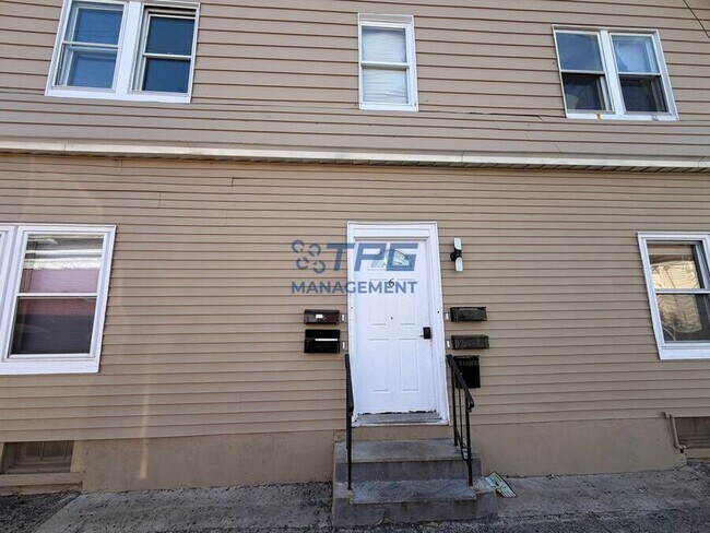 Building Photo - 6 Oswald Pl